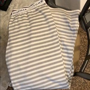 [Tommy Hilfiger] Striped fleece pajama pants